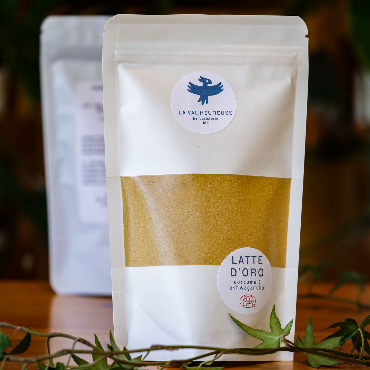 Un sachet de poudre à Latte d'oro (Lait d'or) biologique La Val'Heureuse.