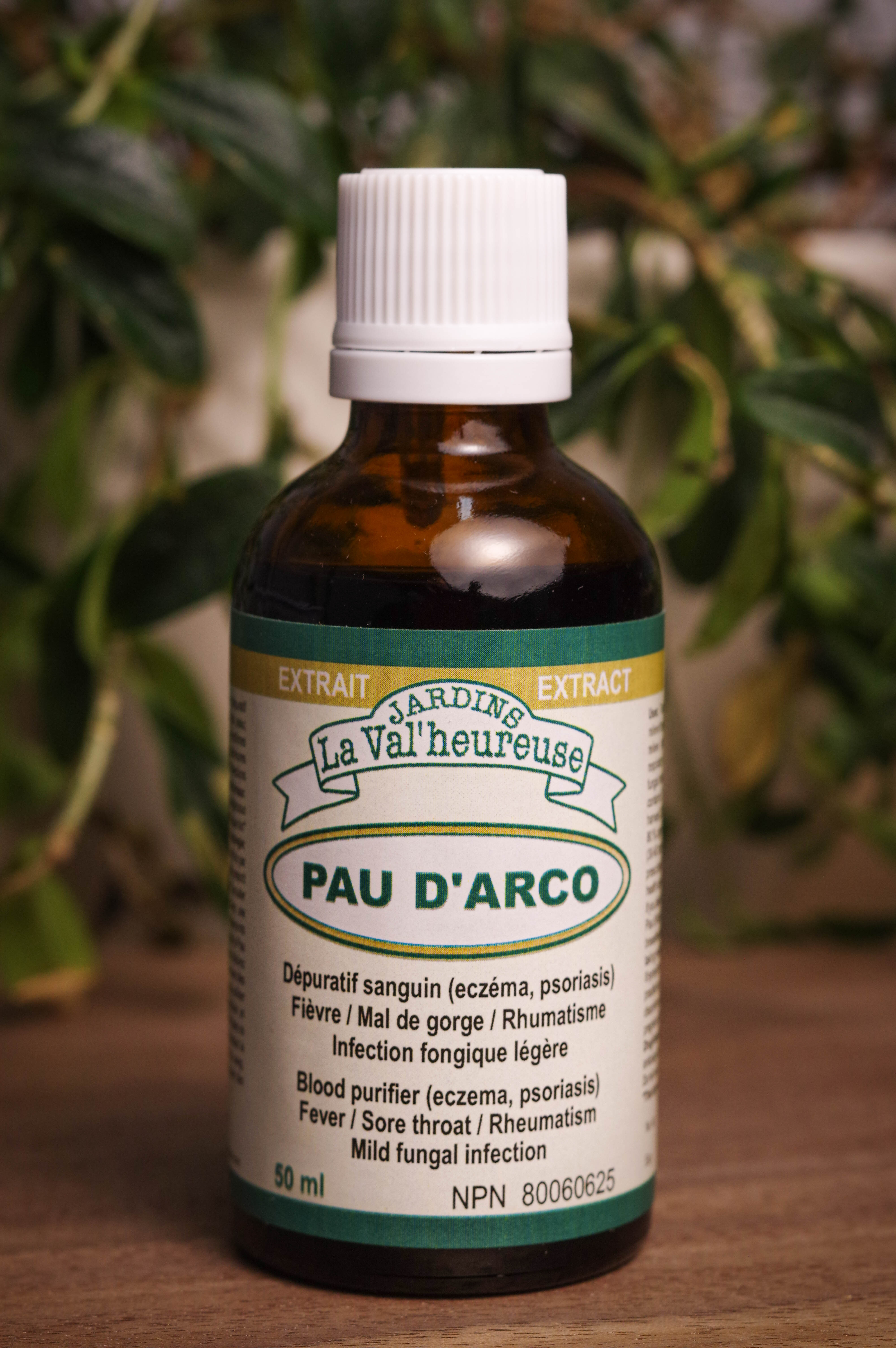 Bouteille de concentré liquide simple de Pau d'Arco en gros plan